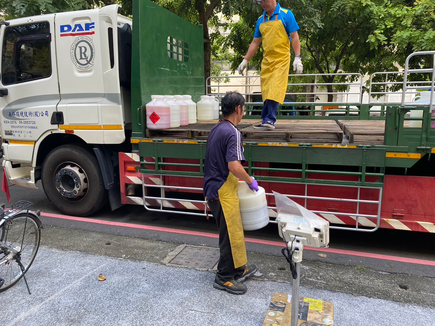 清運學校廢液