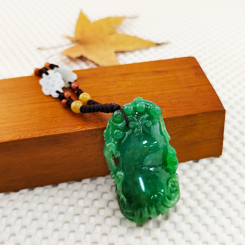 滿綠翡翠