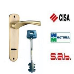 建興鎖店-義大利CISA鎖-開鎖換鎖1