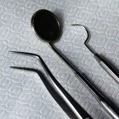 醫療用鈦合金因為其擁有高強度、抗腐蝕與極佳生物相容性所以廣泛