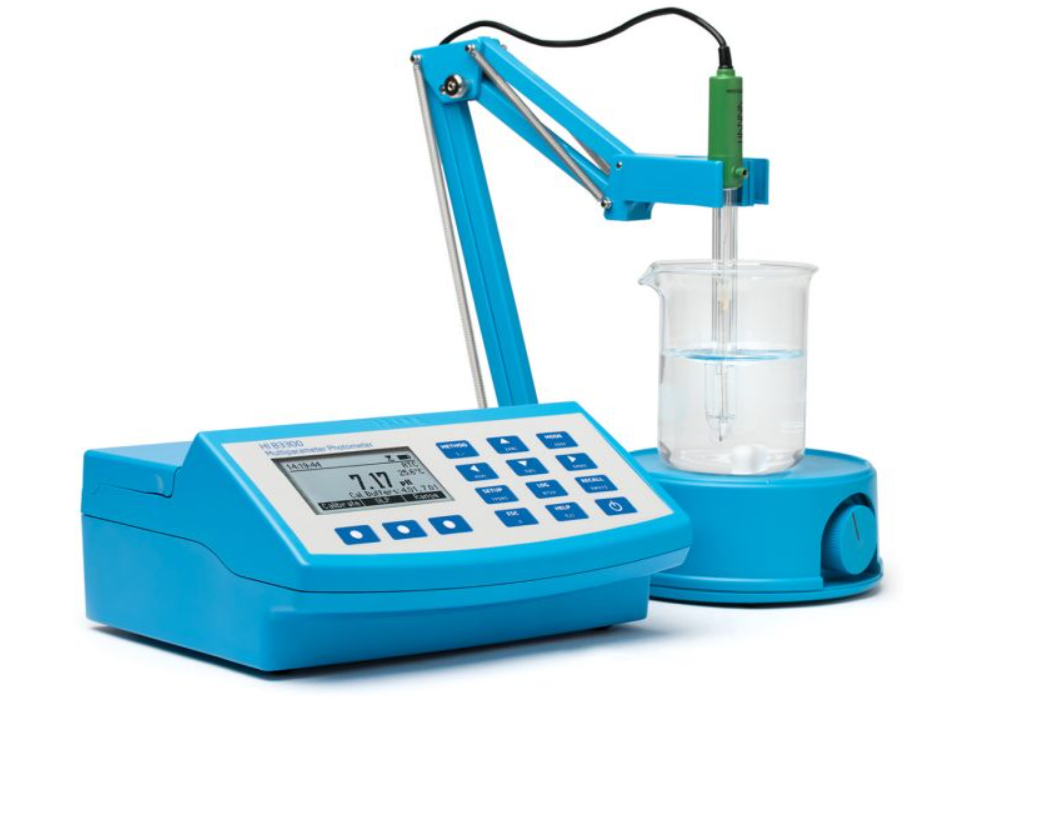 桌上型多功能水質分析儀 - HI83300