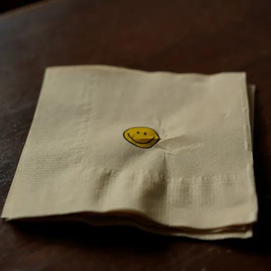 如何挑選安全餐巾紙？不含螢光劑與國家檢驗標章全攻略