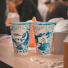 採購冷飲紙杯時，必須同步確認封杯膠膜是否適用於該杯型材質