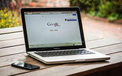 Google 作為全球最大的搜尋引擎,具有極高的靈活性和影響