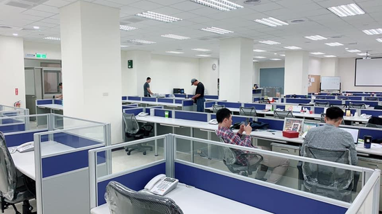 ，改建，木作裝潢。水電。泥作。窗簾。壁紙。鋁門窗。