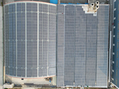 太陽能板屋頂