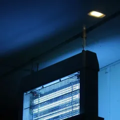 針對飯店環境的紫外線殺菌設備，需兼顧作業效率與最高安全規範