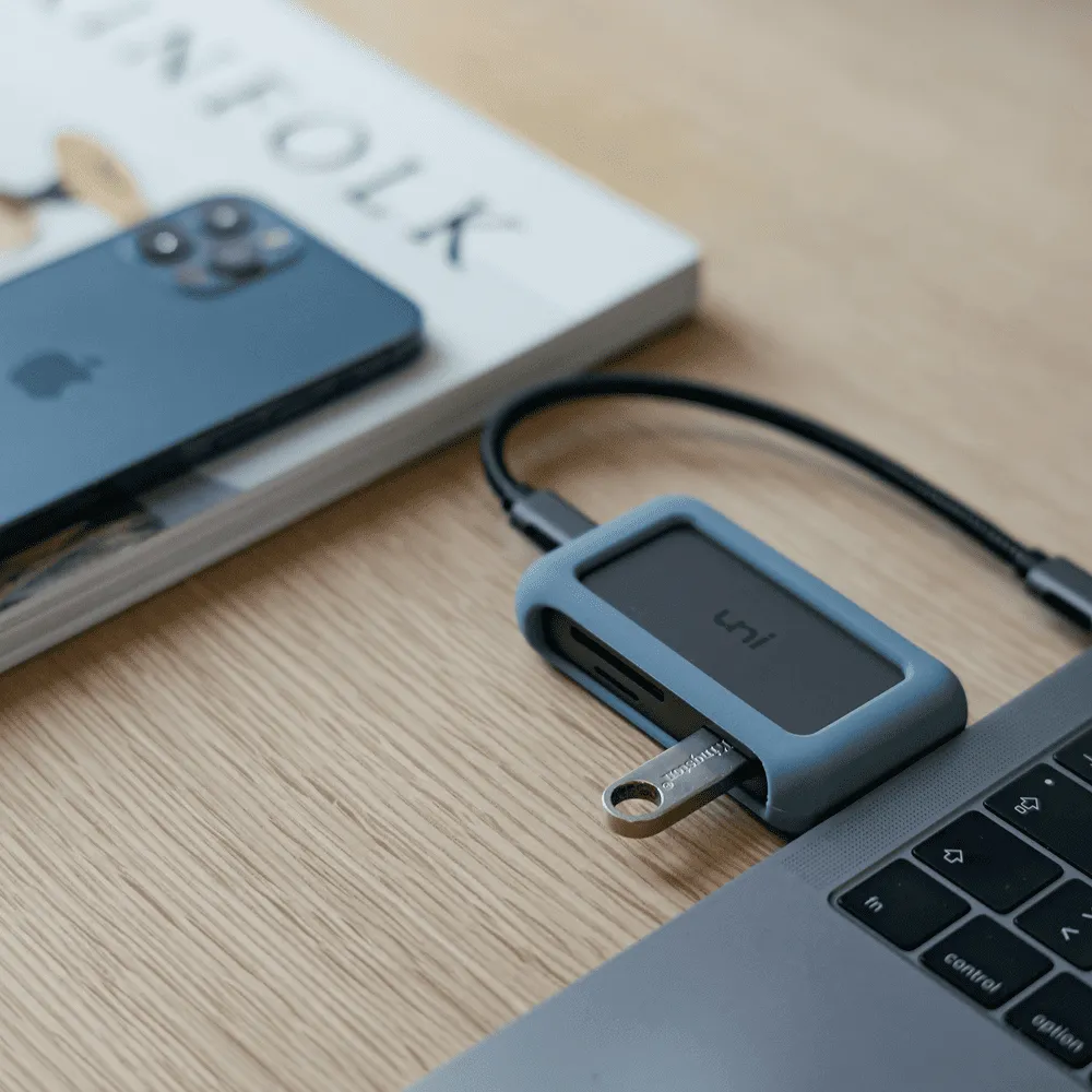 電腦週邊的競爭，都依賴於精密的塑膠射出技術