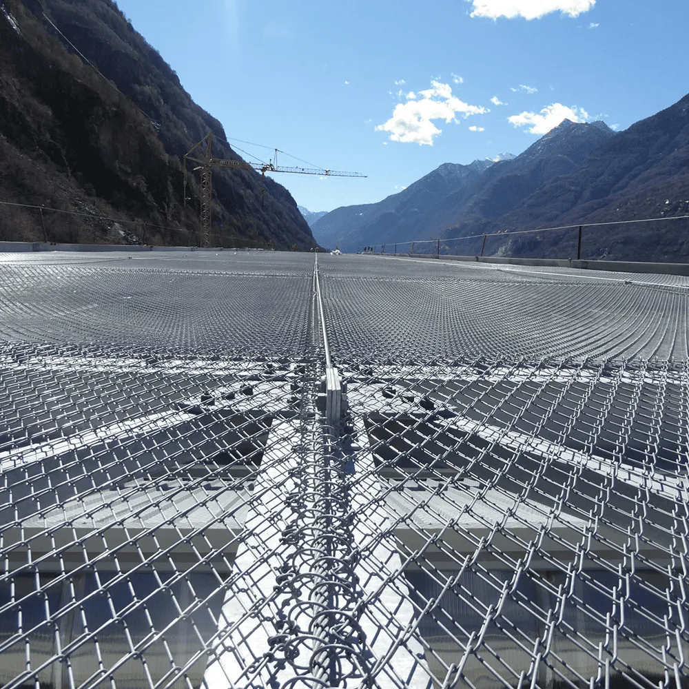 工業護網的存在，就像是機械設備的「防護盔甲」