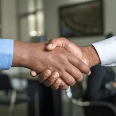 選擇台北的商務中心或代辦公司，通常會附帶工商登記代辦服務