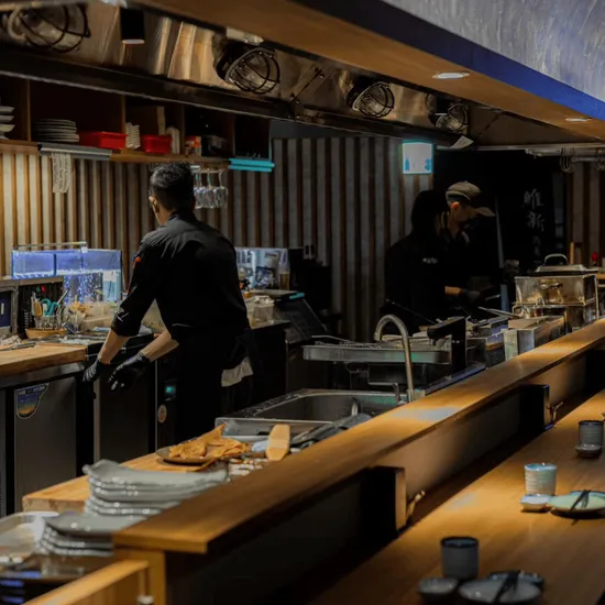 日式燒烤料理特色解析：原始燒與稻草燒為何這麼受歡迎