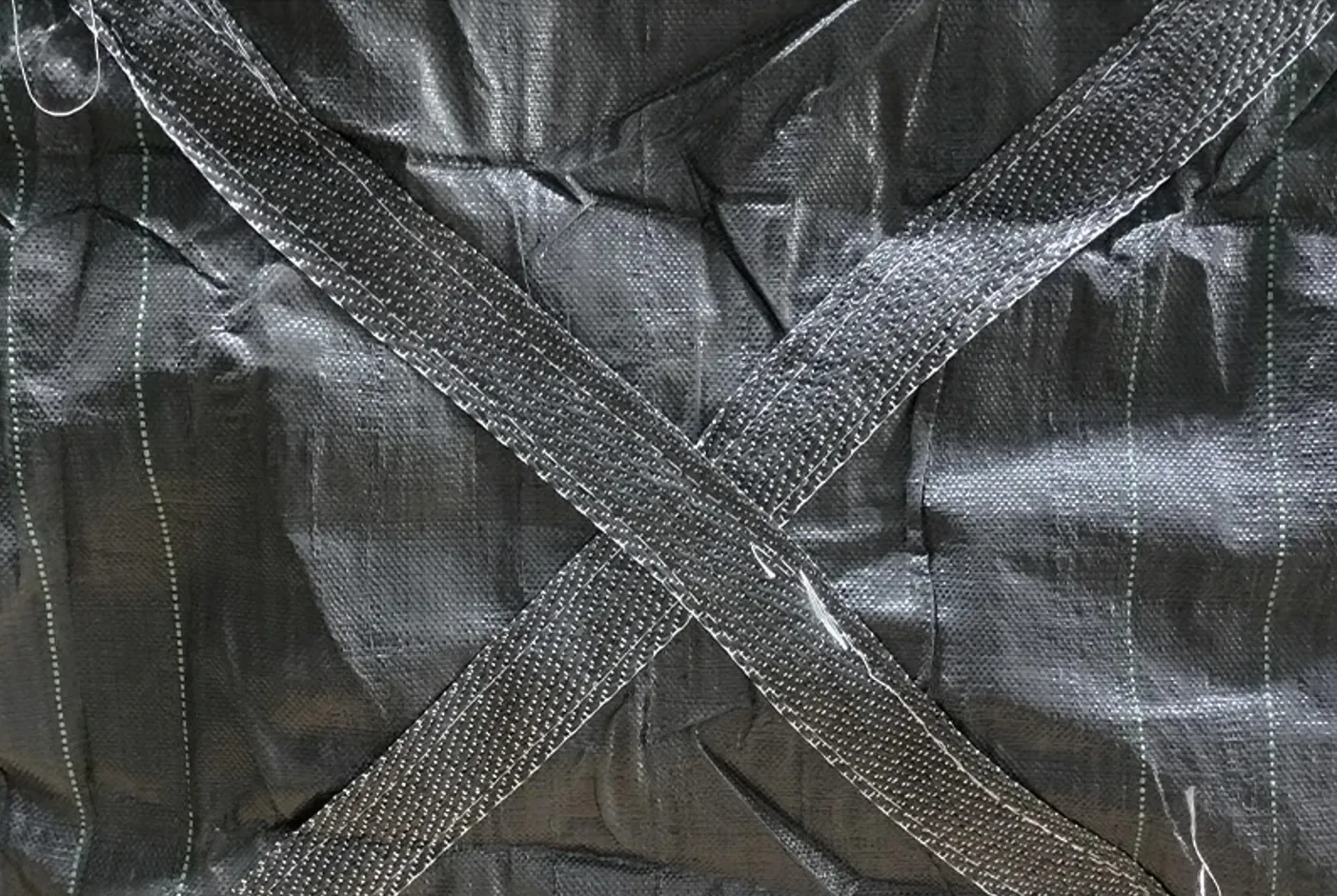 太空袋，黑色加強，底部十字交叉