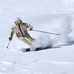 時尚穿搭男裝中常見的立體修身機能防風外套搭配同色系雪褲