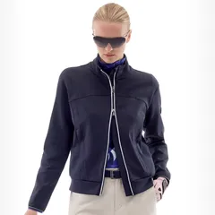 新手若預算允許,建議至少準備一套高品質的高爾夫球服飾