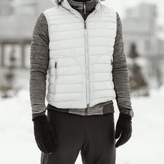 挑選防水羽絨外套，不應只看滑雪裝備價錢