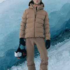 專業滑雪外套不只是為了對抗嚴寒，更是為了對高品質生活致敬