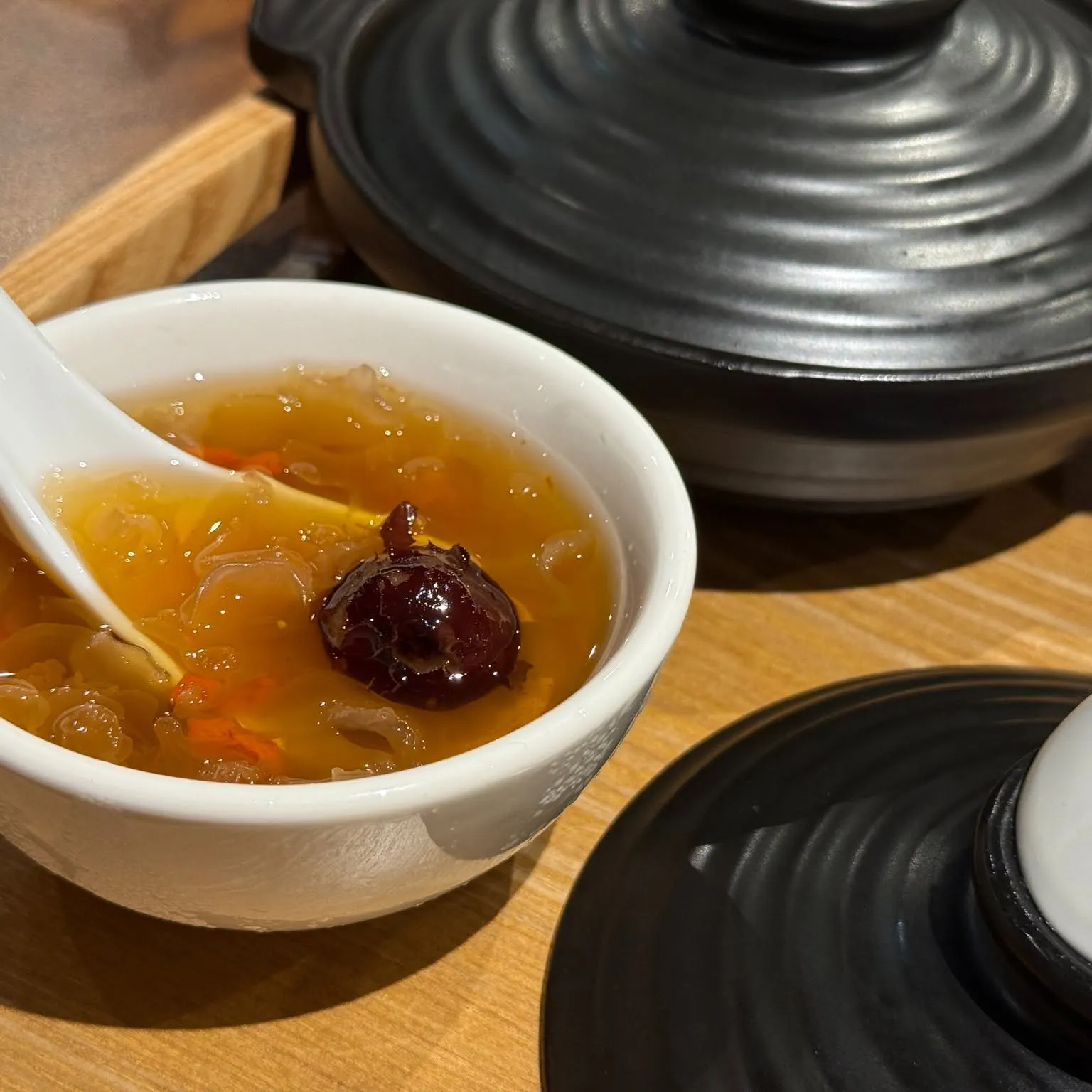 台北宵夜推薦：民生社區深夜食堂，職人熱炒搭配溫體牛肉鍋的極致暖胃選擇