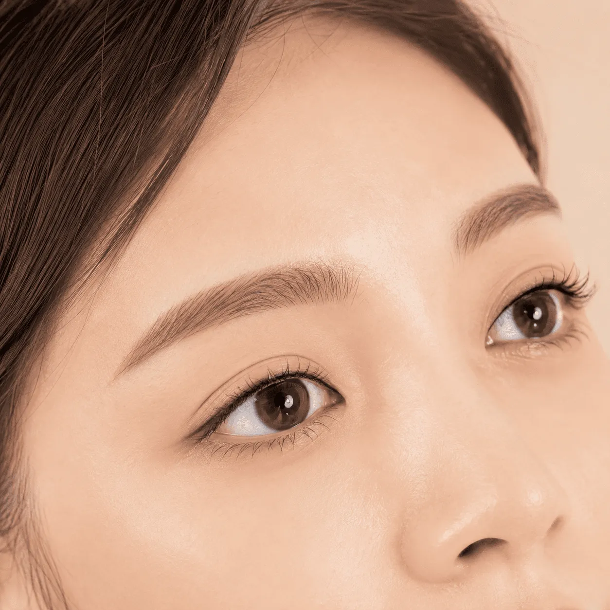 美瞳線與隱形眼線的自然眼神