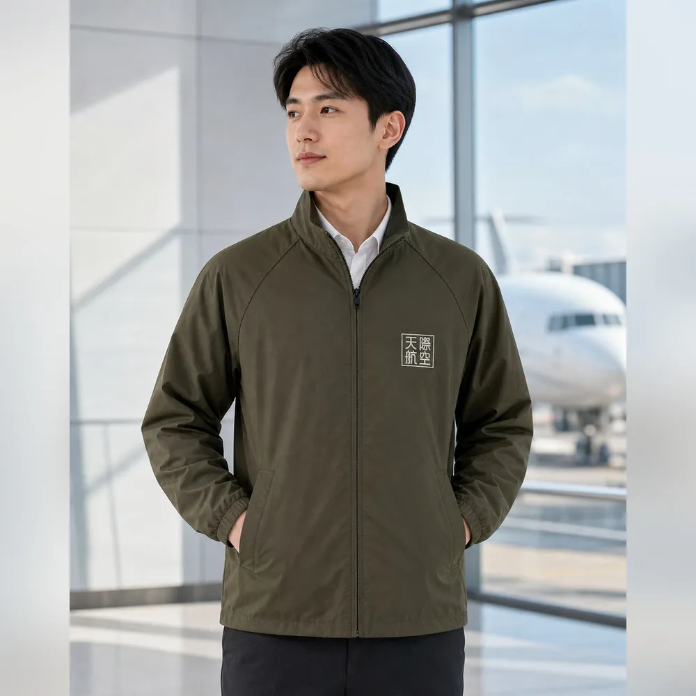 企業工作外套客製化Logo刺繡，展現電腦刺繡在制服與外套上的
