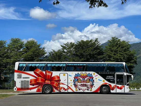 安全至上・服務第一・專業遊覽車團體運輸服務