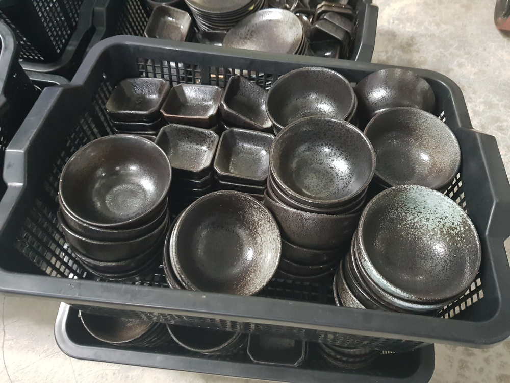 大量收購-回收-各式碗盤-瓷盤-美耐皿餐具-白鐵鍋