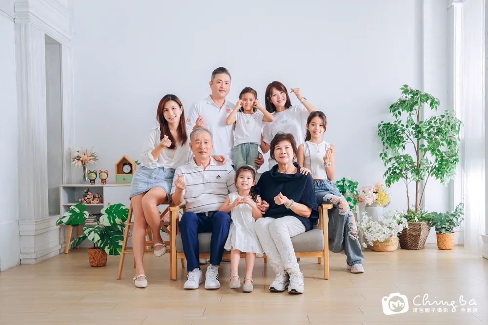 想拍全家福照要去哪找？大推台中晴爸攝影cp值超高！