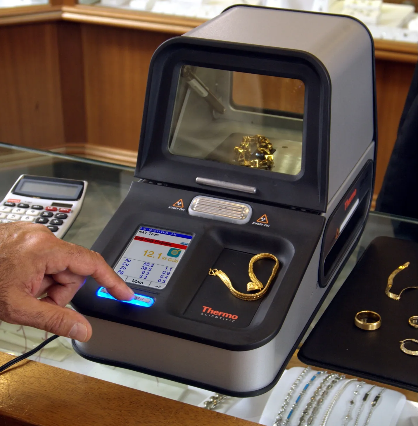 銀樓當鋪都在用的那台：DXL 800 貴金屬分析儀